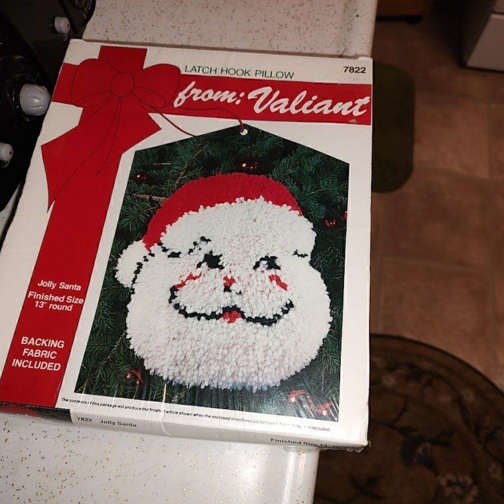New  Vintage Valiant Jolly Santa Latch Hook Pillow 13 Round